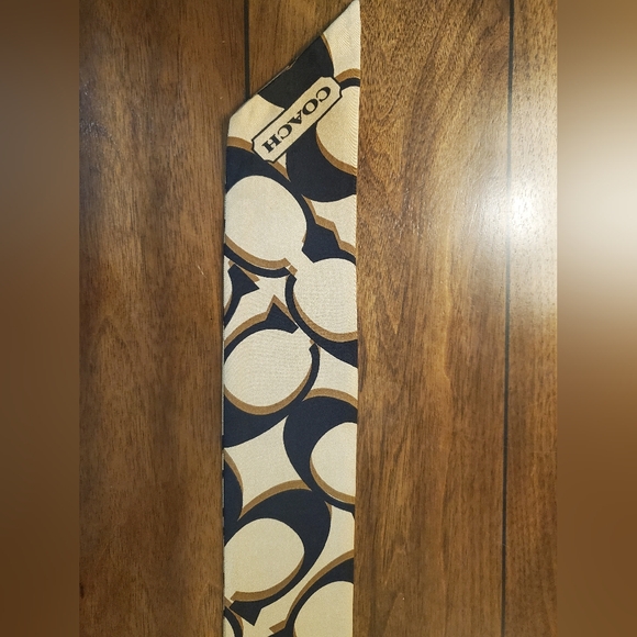 COACH SILK REVERSABLE SCARF FOR NECK, HAIR, OR BAG PERFECT CONDITION! - Picture 8 of 8